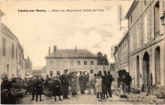 Charly-sur-Marne Place du Marché et Hotel de Ville à Charly-sur-Marne