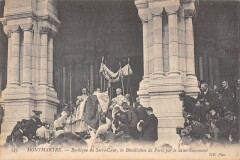 Carte postale ancienne Montmartre - Basilique du Sacré-Coeur, la Bénédiction de Paris par le Saint-Sacrement
                                                                     à Paris 18e
                                