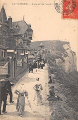 Le Treport - Escalier Du Calvaire Et Les Falaises -
													76 Seine Maritime
												