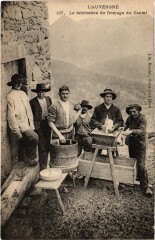 Auvergne Fabrication du fromange en Cantal Folklore -
													15 Cantal
												