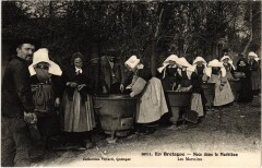 En Bretagne Noce de la Marbihan Le Marmites Folklore -
													56 Morbihan
												