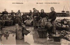 Carte postale ancienne Cancale - L'Emballage des Huitres
                                                                     à Cancale
                                