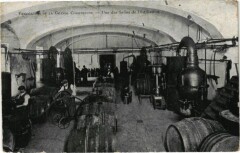 Fabrication de la Grande-Chartreuse - Une des Salles Distillation