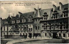 Carte postale ancienne Le Palais de Justice (ancien Château des Dauphins) et la Statue de Bayard
                                                                     à Grenoble
                                