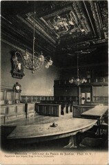 Grenoble - Intérieur du Palais de Justice à Grenoble