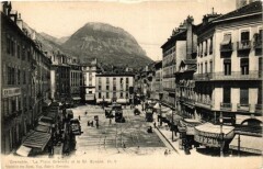 Grenoble - La Place Greneite et le Saint-Eynard à Grenoble