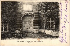 Porte du Chateau de Bagnols à Bagnols