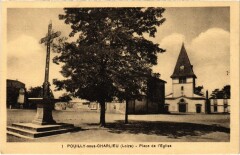 Pouilly-sous-Charlieu - Place de l'Eglise