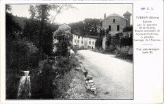 Yzeron - Entree par le Quartier de la Riviere - Barrage à Yzeron