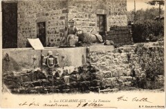 Les Echarmeaux - La Fontaine