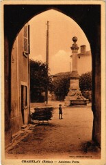 Chasselay - Ancienne Porte à Chasselay