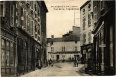 Panissieres - Rue de la République à Panissières