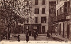 Frejus - La Place du Marche à Fréjus