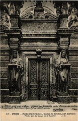 Paris 7e-Hotel des Invalides-Les Portes de bronze à Paris 7e