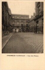 Paris 7e-Assemblée Nationale-Cour des Princes à Paris 7e