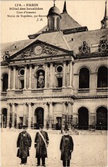 Paris 7e-Hotel des Invalides-La Cour d'honneur à Paris 7e