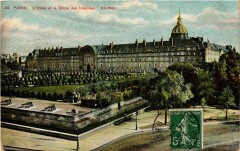 Paris 7e-L'Hotel et le Dome des Invalides à Paris 7e