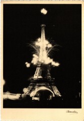 Paris 7e-La Tour Eiffel la nuit à Paris 7e