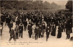Paris Le roi et la Reine d'Italie Au Bois - la foule