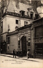 Paris 3e Paris-Rue Charlot, Hotel de Brévannes -
																					75003 Paris 3e
																			