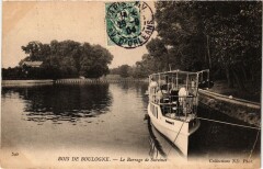 Carte postale ancienne Bois de Boulogne - Le Barrage de Suresnes
                                                                     à Paris 16e
                                