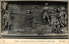 Paris 11e Paris-Bas-relief de la Statue de la République -
																					75011 Paris 11e
																			