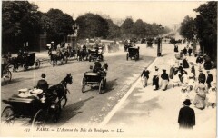 Carte postale ancienne L'Avenue du Bois de Boulogne
                                                                     à Paris 16e
                                