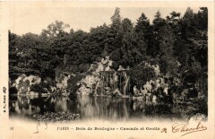 Carte postale ancienne Bois de Boulogne - Cascade et Grotte
                                                                     à Paris 16e
                                