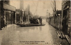 Carte postale ancienne La Crue de la Seine (Janvier 1910) - La Rue Van Loo à Passy
                                                                     à Paris 16e
                                