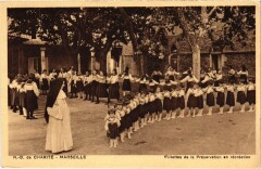 Marseille - Fillettes de la Preservation en recreation à Marseille