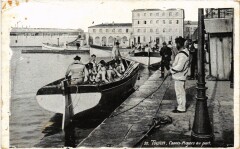 Toulon Canots Majors au port à Toulon