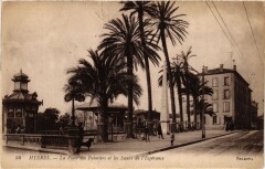 Hyeres - La Place à Hyères