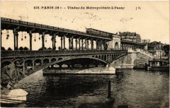 Carte postale ancienne Viaduc du Métropolitain à Passy
                                                                     à Paris 16e
                                