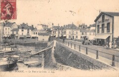 Pornic - Le Pont Et La Criee à Pornic