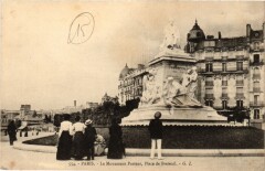 Carte postale ancienne Le Monument Pasteur - Place de Breteuil
                                                                     à Paris 15e
                                