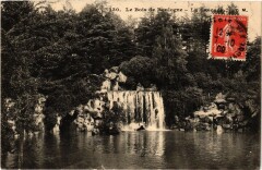 Carte postale ancienne Le Bois de Boulogne - La Cascade
                                                                     à Paris 16e
                                