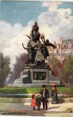 Statue de Victor Hugo à Paris 16e