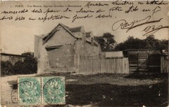 Carte postale ancienne Une Masure - Impasse Girardon à Montmartre
                                                                     à Paris 18e
                                