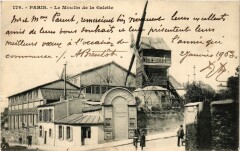 Carte postale ancienne Le Moulin de la Galette
                                                                     à Paris 18e
                                