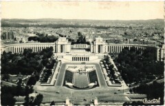 Le Palais de Chaillot vu de la Tour Eiffel à Paris 7e