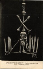 Carte postale ancienne Montmartre - Cabaret du Néant - Lampadaire funéraire
                                                                     à Paris 18e
                                