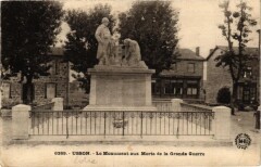 Usson - La Monument aux Morts de la Grande Guerre -
													42 Loire
												