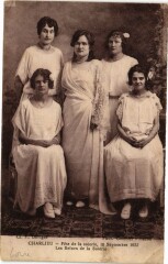 Carte postale ancienne Fête de la soierie, 10 septembre 1922 - Les Reines de la Soierie
                                                                     à Charlieu
                                