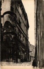 Saint-Bonnet-le-Chateau-Rue de la Chatelaine