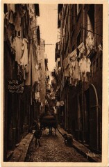 Marseille - Une Rue du Vieux Quartier (Vieux Port) à Marseille