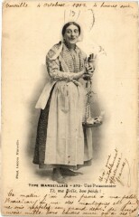 Marseille - Type Marseillais Une Poissonniere à Marseille