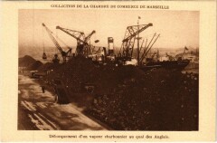 Marseille - Débarquement d'un vapeur charbonnier au quai des à Marseille