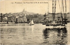 Marseille Le Vieux Port et N.-D. de la Garde à Marseille
