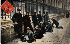 Marseille - Petits cireurs a l'ouvrage à Marseille