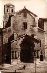 Bouches-du-Rhone Arles Eglise Saint-Trophime à Arles